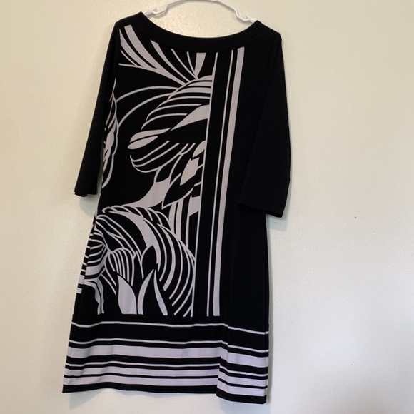 WHITE House Black Market 3/4 sleeve stunning dress medium - Picture 6 of 9